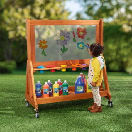 Outdoor Painting Station with Easy Clean Wall