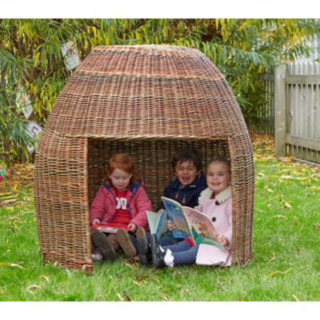 Early Years Outdoor Wicker Group Readers Pod