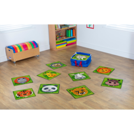 Zoo Conservation 30 Mini Placement Carpets with FREE Holdall