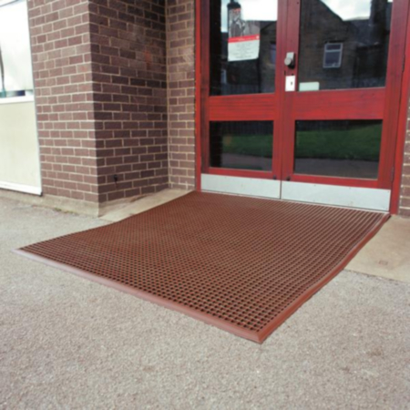 Outdoor Gridmaster Edged Mat