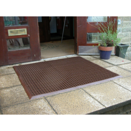 Outdoor Gridmaster Edged Mat