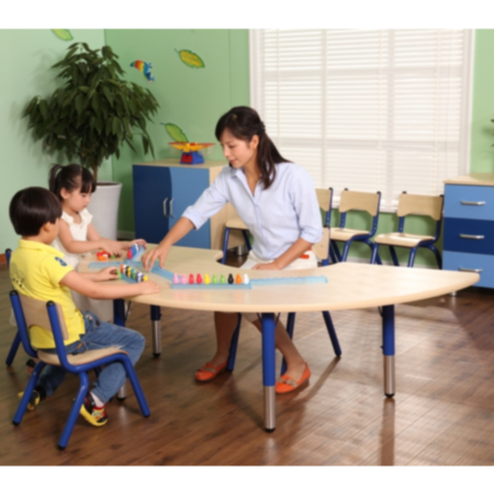 Victoria Horseshoe Height Adjustable Classroom Table